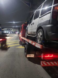 Helpguincho faz atendimento em Taboão da Serra a associado AutoLider Assistência Veicular após pane mecânica em Fiat Doblo